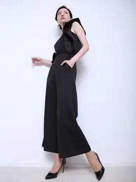 미사용 새상품 셀프 포트레이트 올인원 크롭 점프 수트