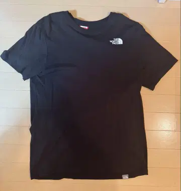 THE NORTH FACE 블랙 티셔츠