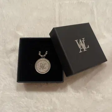 Wooalong 우알롱 목걸이