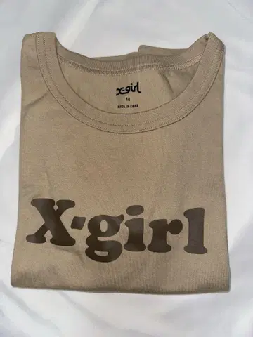 새상품! X-girl 베이지 티셔츠 M 사이즈