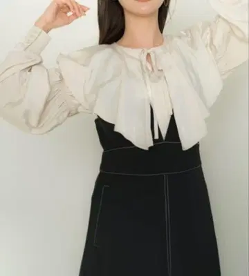 LADYMADE BIG 플레어 칼라 2WAY 블라우스