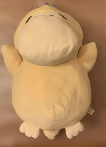 피카츄가 가지고 있는 코닥 봉제 인형 포켓몬 센터 요코하마 R