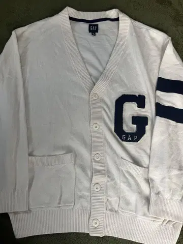 GAP 화이트 가디건 M 사이즈
