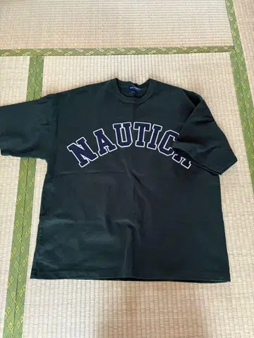 NAUTICA 다크 그린 로고 티셔츠