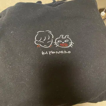 키요네코 자수 블랙 후드티