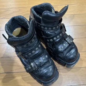 "NEW ROCK" 단화 부츠