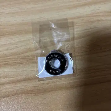 NOsWEA marupin kuro 핀 배지