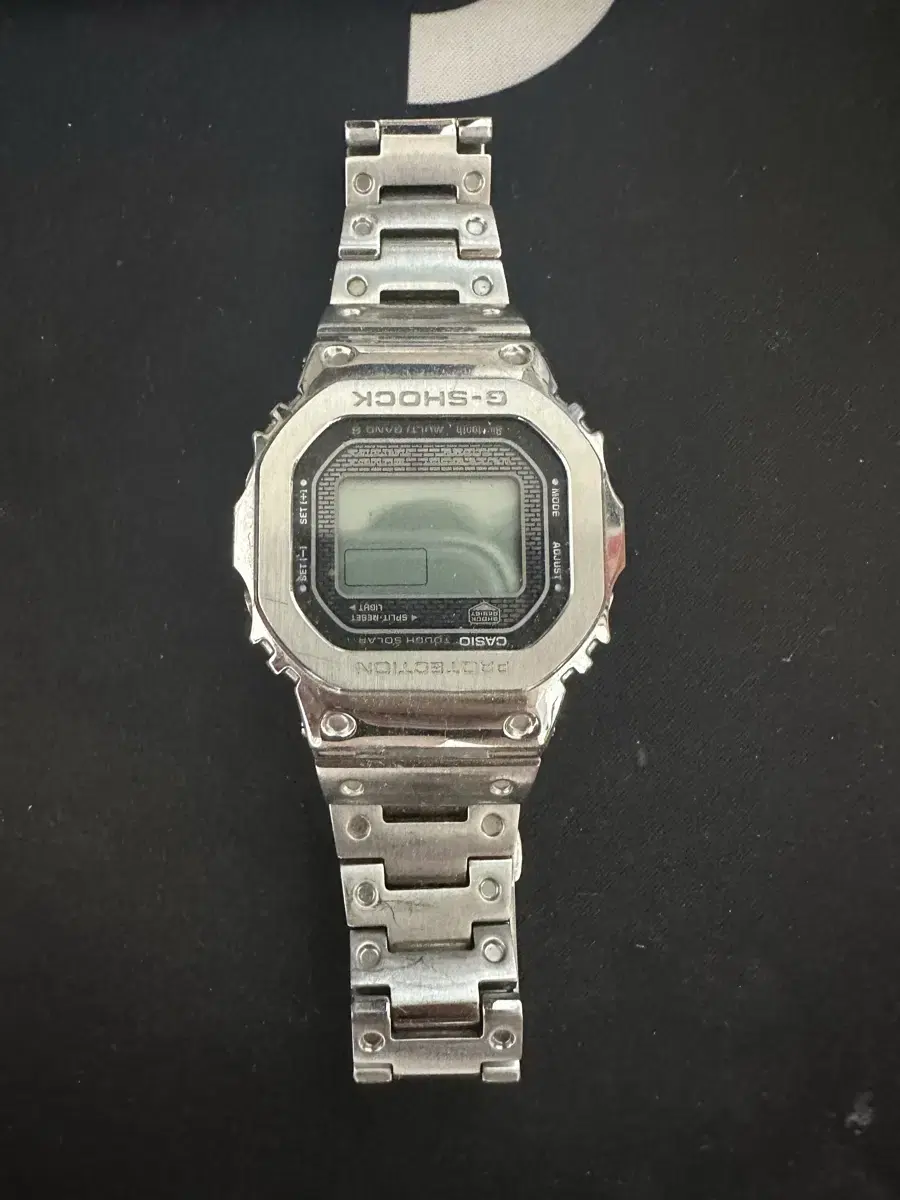 G-SHOCK GMW-B5000D-1DR