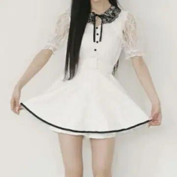 bubbles 프릴 칼라 레이스 셋업 화이트