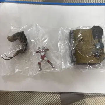 두 대괴수가 도쿄를 습격! 돌아온 울트라맨 대 트윈 테일