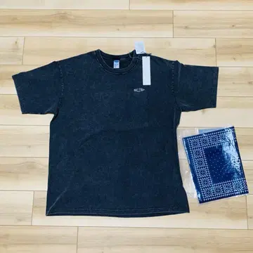 챌린저 PIGMENT LOGO TEE PEPPER BLACK