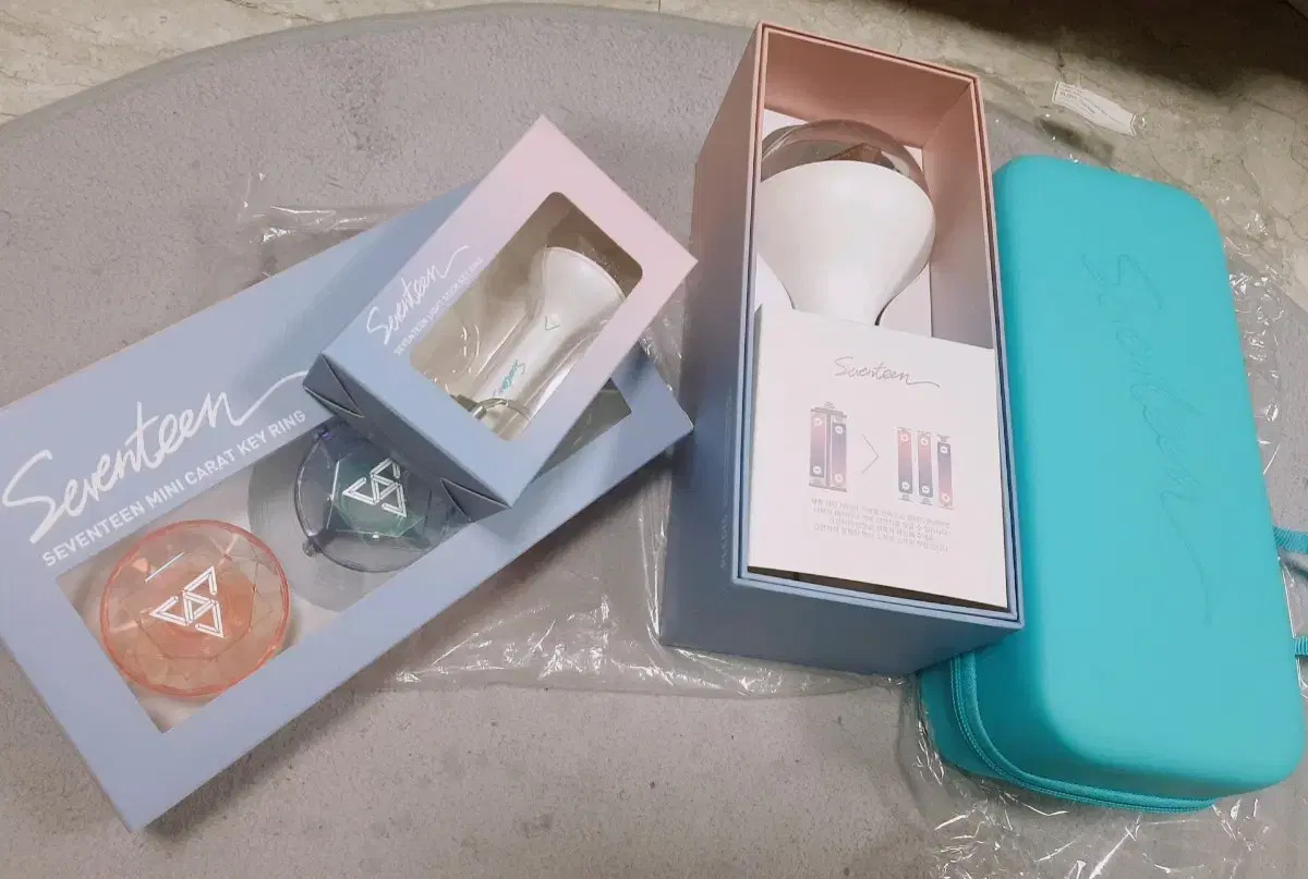 세븐틴 응원봉 키링 케이스 포토북