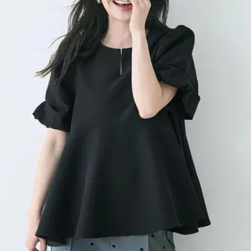 coca 볼륨 슬리브 페플럼 블라우스