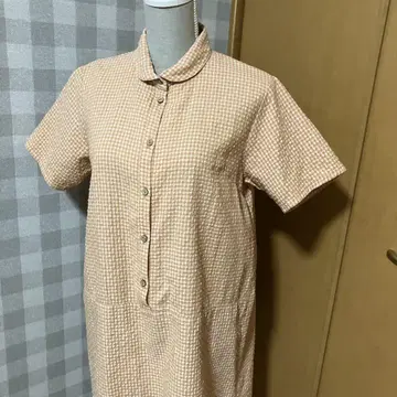 '애플 하우스' 오렌지 계열 체크 무늬 반팔 셔츠