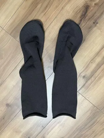 Yeezy Pods 사이즈 1