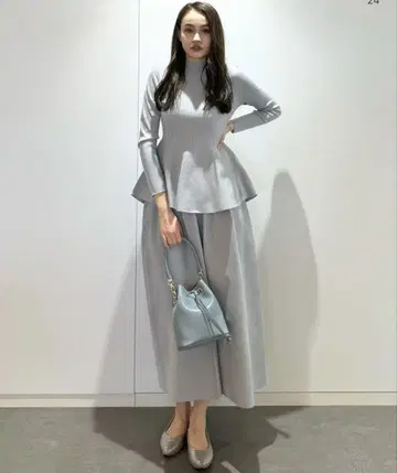 PLST 플라스테 홀 의류 니트 턱 플레어 스커트 사이즈 S