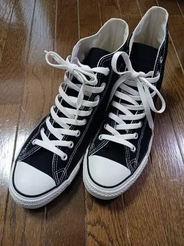 CONVERSE 블랙 하이컷 스니커즈
