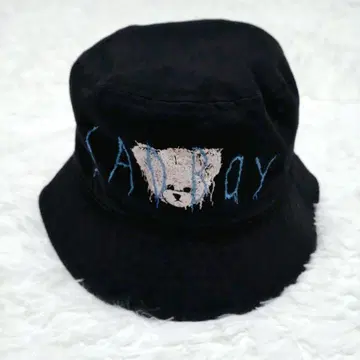AZS TOKYO SADBOY 햇 곰 블랙 자수 모자 FREE