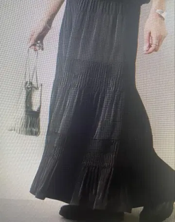 새상품급 블랙 플리츠 롱 스커트 저널 스탠다드