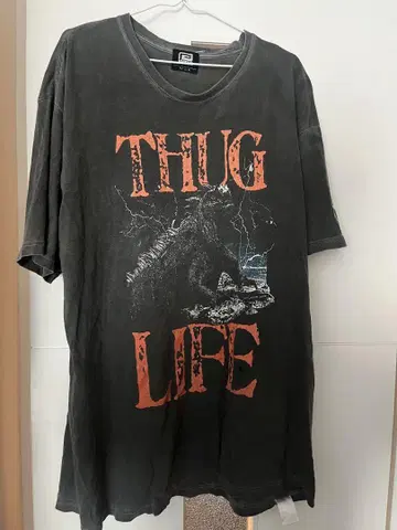THUG LIFE 블랙 티셔츠