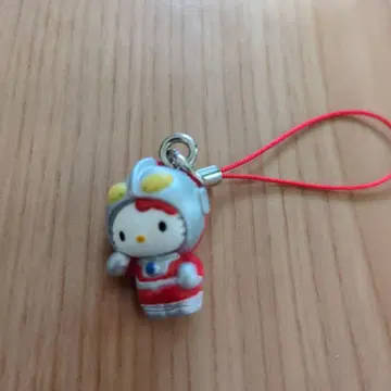 나리키리 헬로키티 울트라맨