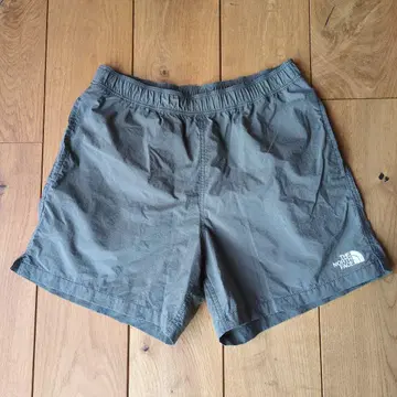 THE NORTH FACE 카키 숏 팬츠 사이즈 M
