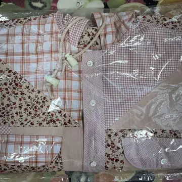 칼 헬무트] 후드 부착 패치워크 긴팔 셔츠