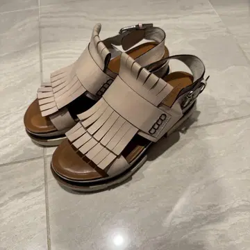 ELVIO ZANON 프린지 샌들 베이지