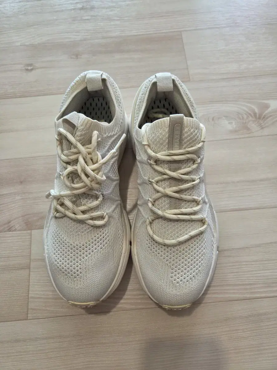 Xexymix X-Fit Runner Cream Beige Size 235
