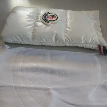 Moncler 안경 케이스 화이트