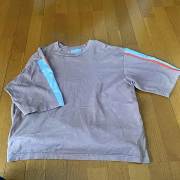 Lui's 티셔츠