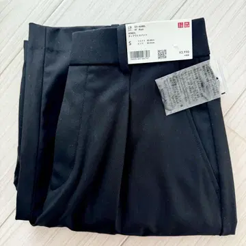유니클로 턱 와이드 팬츠 S 블랙