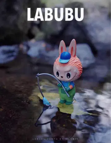 The Monster camping LABUBU 피규어