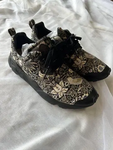 Flower MOUNTAIN 플라워 마운틴 PAMPAS BLACK