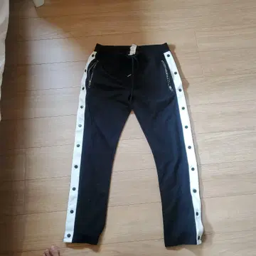 FOREVER 21 블랙 조거 팬츠 L