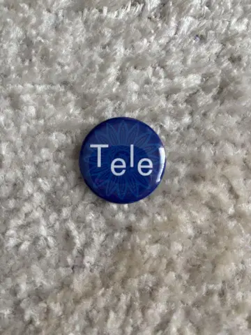 Tele 핀 배지 파랑