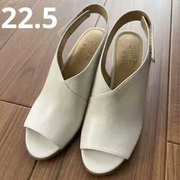 새상품급 네추라라이저 화이트 오픈토 슬링백 샌들