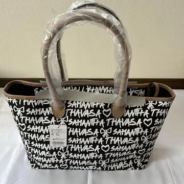 THAVASA 토트백 블랙/화이트 파우치 포함