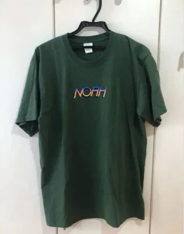 NOAH 다크 그린 티셔츠 M 사이즈