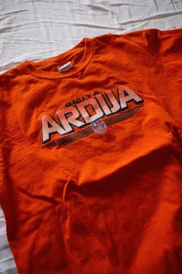 OMIYA ARDIJA 오미야 아르디야 오렌지 티셔츠