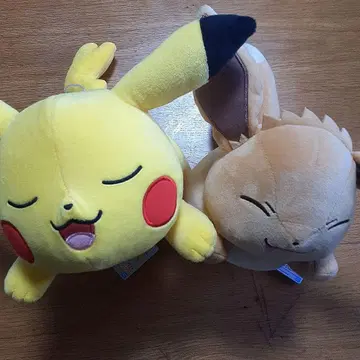 포켓몬 피카츄, 이브이 봉제 인형 세트
