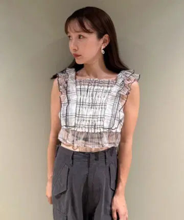 SNIDEL 짧은 프릴 블라우스 스나이델 뷔스티에 레이스 튤 리본