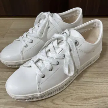 미사용 새상품! unReef (안리프) 레이스업 스니커즈 24cm