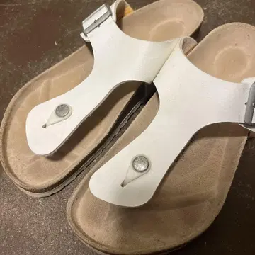 BIRKENSTOCK 화이트 플립플랍 42