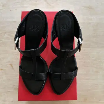 ANNE KLEIN 블랙 힐 샌들