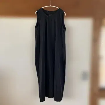 EEL 블랙 슬리브리스 원피스 일본제