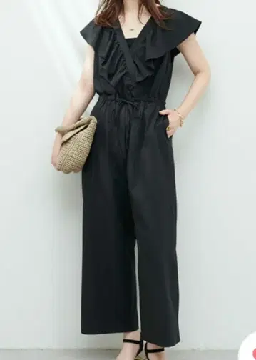 내추럴 꾸뛰르 프릴 올인원 블랙 살로펫