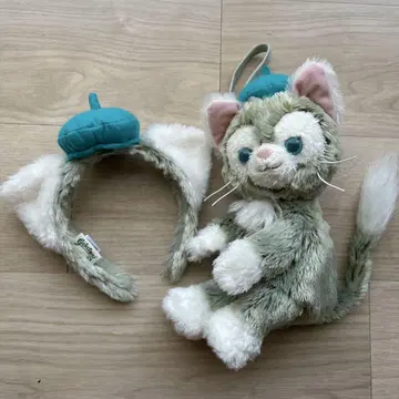 고양이 봉제 인형과 귀가 달린 헤어밴드 세트