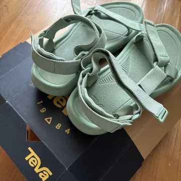 Teva 스포츠 샌들 민트 그린