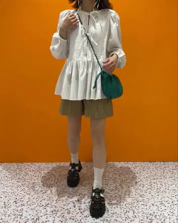 gypsohila 지프소피아 숏 팬츠 베이지